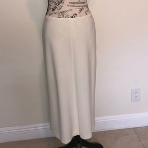 Elegant long white skirt. EXCELLENT CONDITION